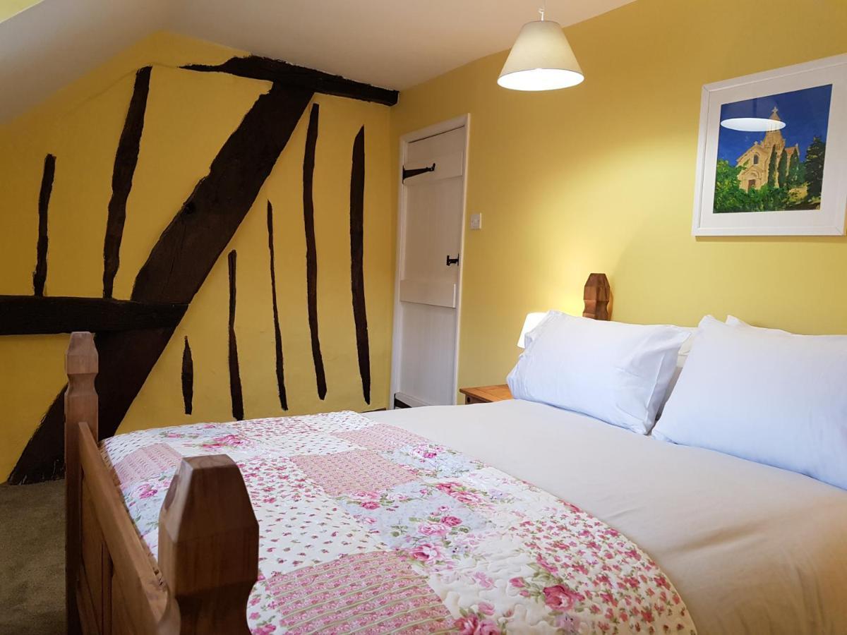 Cruck Cottage 皮克林 外观 照片