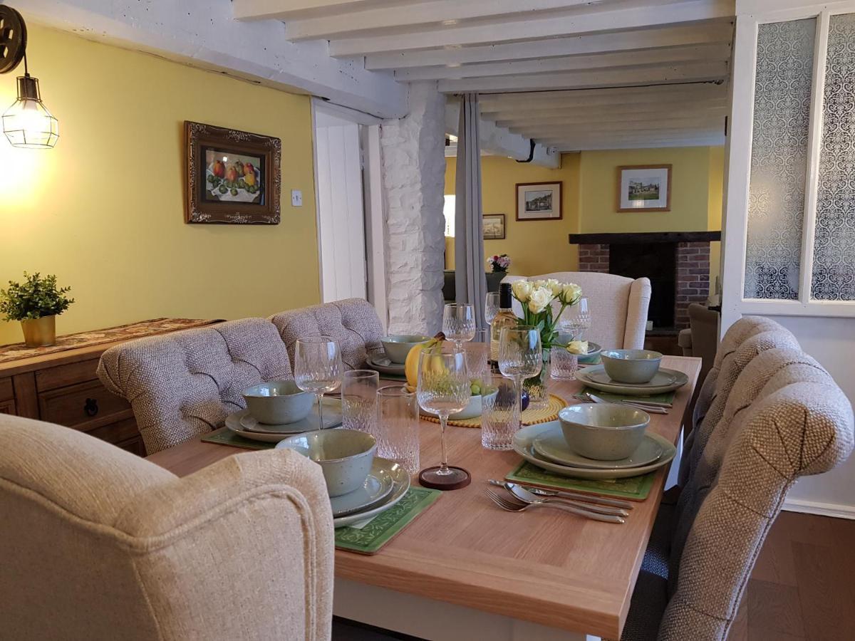 Cruck Cottage 皮克林 外观 照片