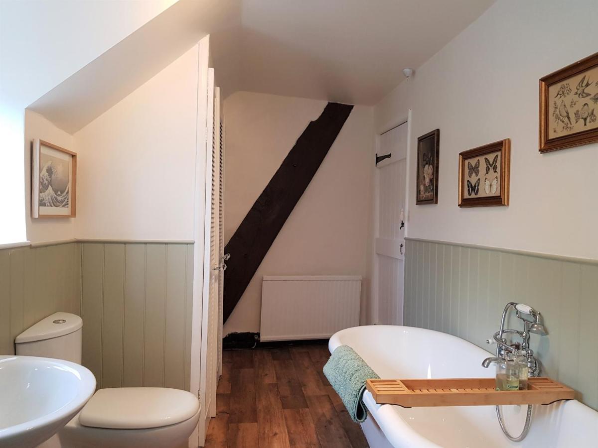 Cruck Cottage 皮克林 外观 照片