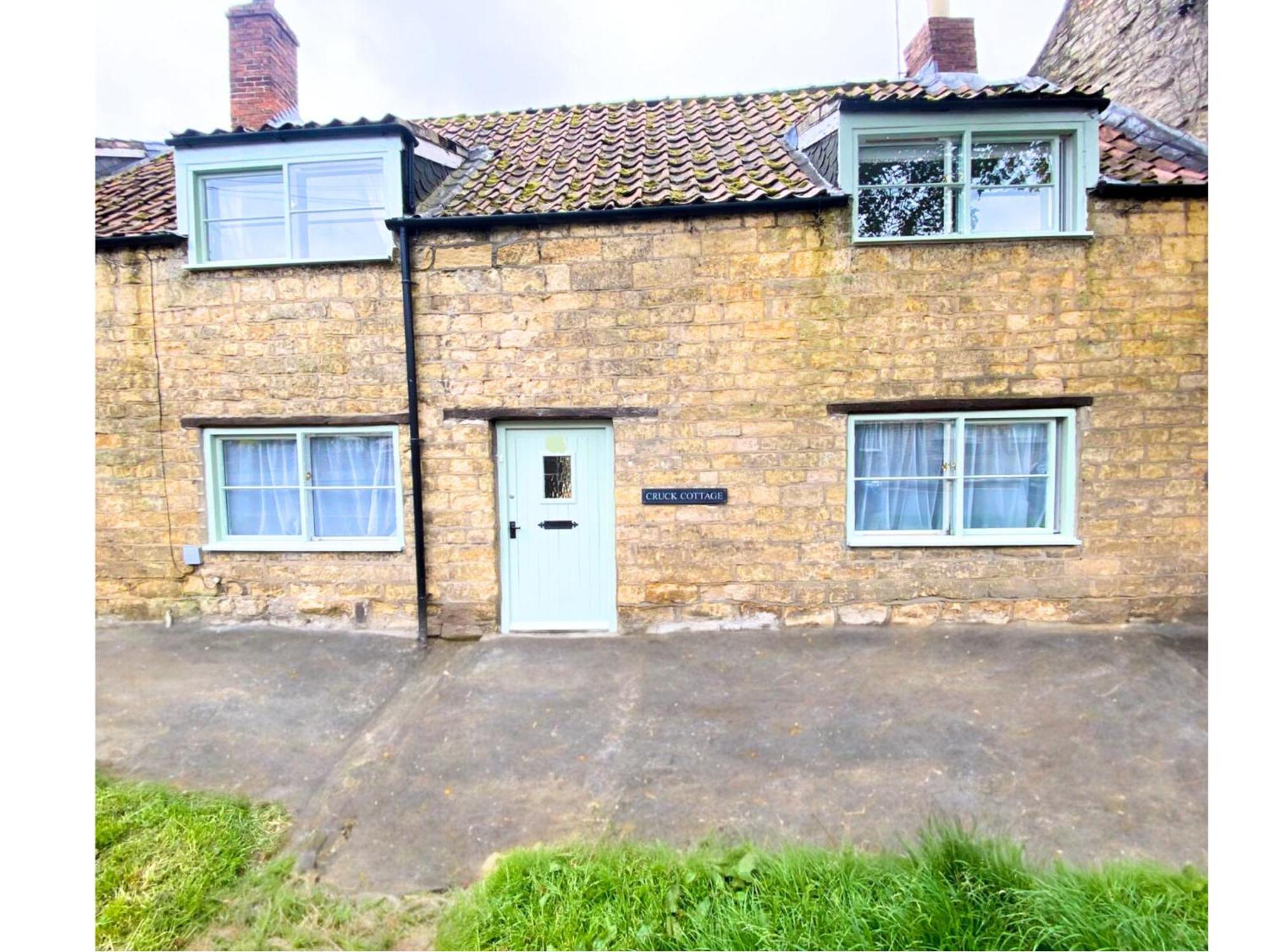 Cruck Cottage 皮克林 外观 照片